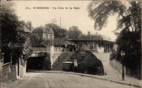 Postcard Suresnes Hauts de Seine, Un Coin de la Gare