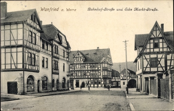 KP Wanfried w dzielnicy Werra-Meißner, Bahnhof Strasse, róg Markt Strasse