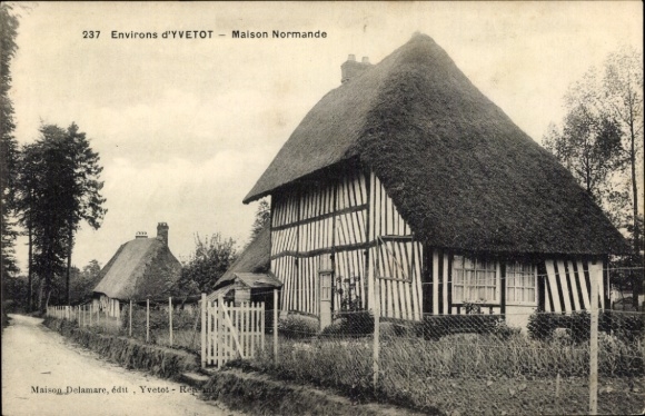 Postcard Yvetot Seine Maritime, Maison Normande