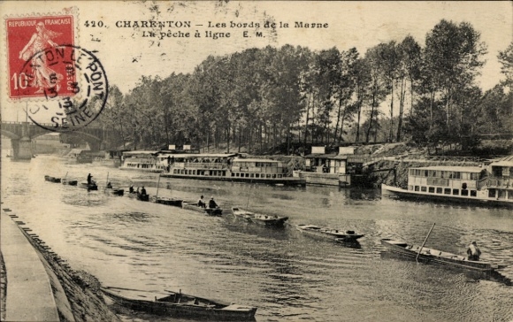 Ak Charenton le Pont Val de Marne, Flusslandschaft, Boote, Bäume, Brücke, Poststempel