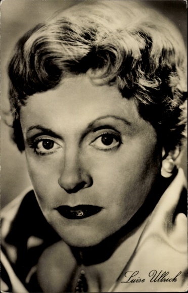 Postcard Actress Luise Ullrich, Don't forget love, portrait