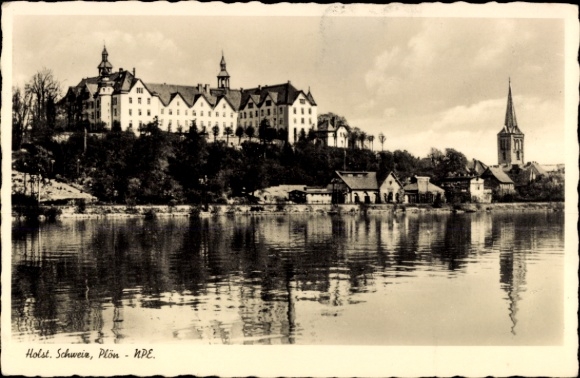 Ak Plön am See Holstein, Schloss, Wasseransicht, Bäume, Wolken, Plön
