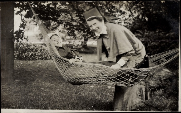 Photo Gliwice Gliwice Upper Silesia, Dutch Red Cross, military hospital, nurses, hammock