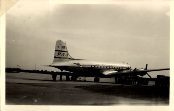 Photo Airport, Passenger Airplane, Pan American World Airways