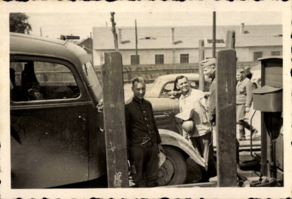Photo Sibiu Nagyszeben Hermannstadt Romania, loading onto a train, Wehrmacht