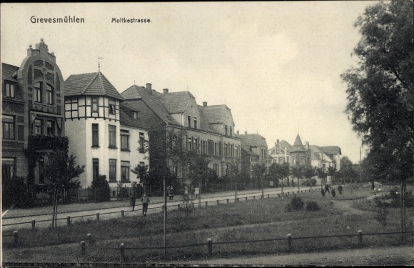 Postcard Grevesmühlen in the district of Northwest Mecklenburg, view of Moltkestrasse
