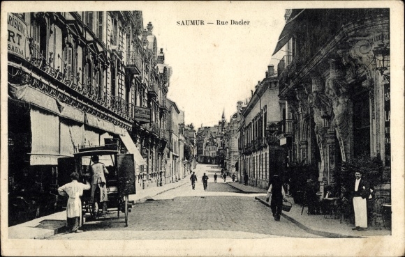 Postcard Saumur Maine et Loire, Rue Dacier