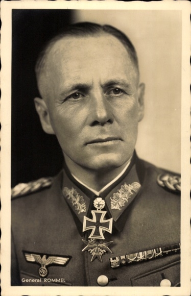Ak Generalfeldmarschall Erwin Rommel, Ritterkreuzträger, Eichenlaub m. Schwertern u. Brillanten