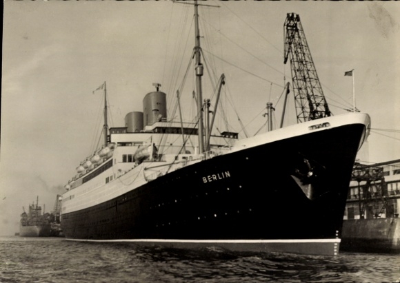Ak Bremerhaven, Dampfschiff MS Berlin, Norddeutscher Lloyd, Columbuskai