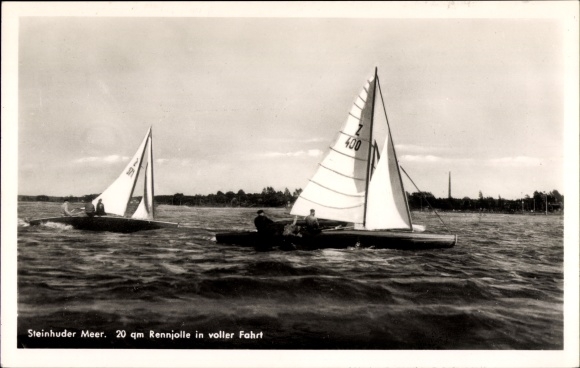 Postcard Steinhude Wunstorf in Lower Saxony, racing dinghy in full speed, Steinhuder Meer