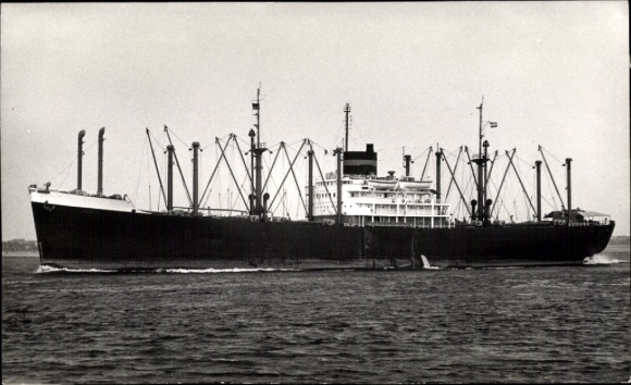Foto Frachtschiff auf dem Meer