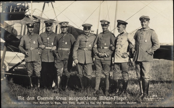 Ak Feldflugabteilung 26, mit dem Eisernen Kreuz ausgezeichnete Militärflieger, Saenger, Baas, Hahn