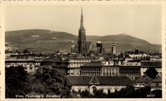 Postcard Vienna 3 country road, panorama from Belvedere Palace