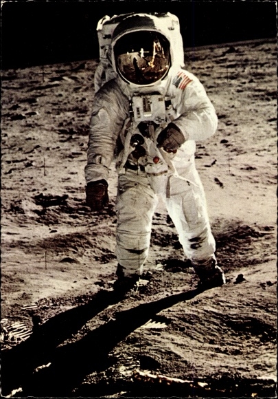 Ak Amerikaanse astronaut Edwin Aldrin, maanlanding 21 juli 1969, eerste stappen, landingsmodule Eagle
