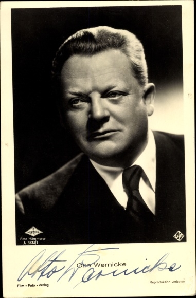 Ak Schauspieler Otto Wernicke, Portrait im Anzug, Ufa Film, Autogramm