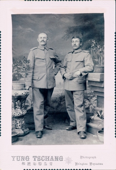 Cabinet photo Tsingtau China, German soldiers in uniform