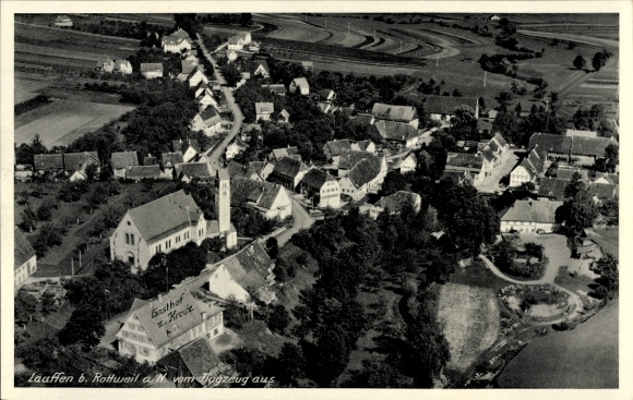 Ak Lauffen am Neckar Kreis Heilbronn, Fliegeraufnahme des Ortes, Kirche