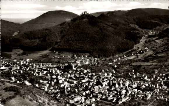 Postcard Annweiler am Trifels Pfalz, aerial view of Annweiler, Trifelsburg in the background, rural