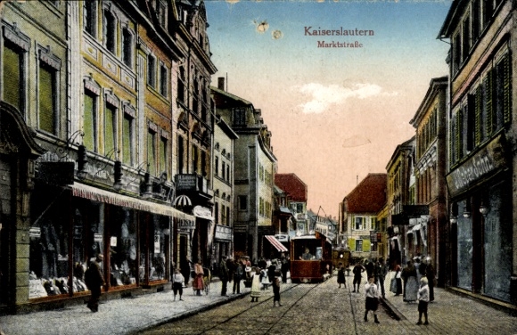 Postcard Kaiserslautern in Rhineland Palatinate, view into the Marktstraße, tram, passers-by