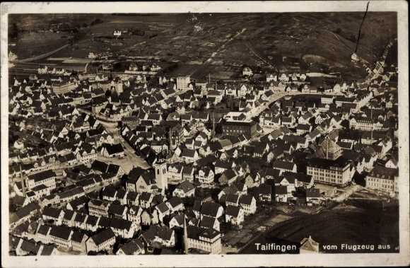 Postcard Tailfingen Albstadt im Zollernalbkreis, total view of the village, aerial photo