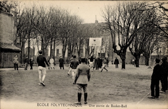 Postcard Paris, basketball game on the grounds of the École Polytechnique