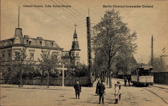 Ak Berlin Köpenick Oberschöneweide Ostend, Ostendstraße Ecke Kaiserstraße, Straßenbahn