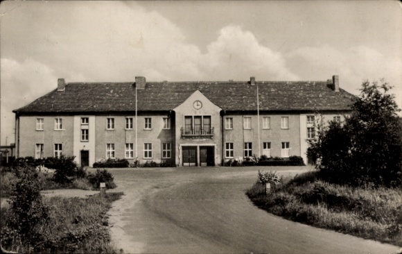 Postcard Muldenstein an der Mulde Saxony Anhalt, view of the train station