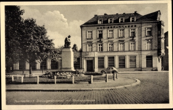 PC Saarlautern Saarlouis in Saarland, monument to the 1930s with a district savings bank