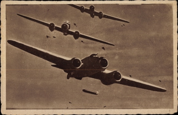 Postcard Italian military aircraft in the air