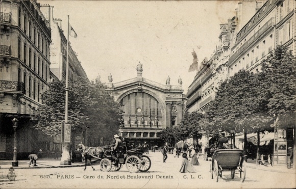 Ak Paris X Gare du Nord, Gare du Nord, Boulevard Denain, uitzicht, rijtuigen