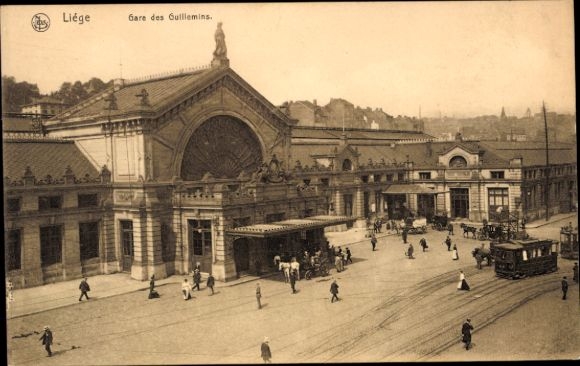 Ak Luik Luik Wallonië, station Guillemins, tram