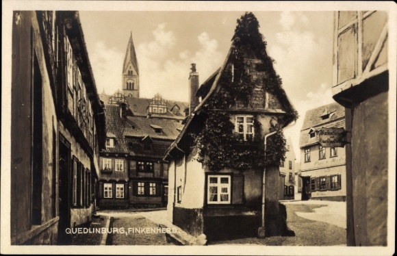 Ak Quedlinburg in het Harzgebergte, Finkenherb, gebouwen, stadsgezicht, oude architectuur