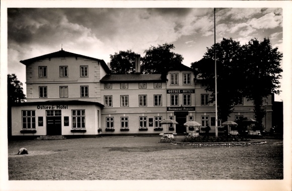 Postcard Ostseebad Dahme in Holstein, Baltic Sea hotel, restaurant, large buildings, renovation, outdoor area