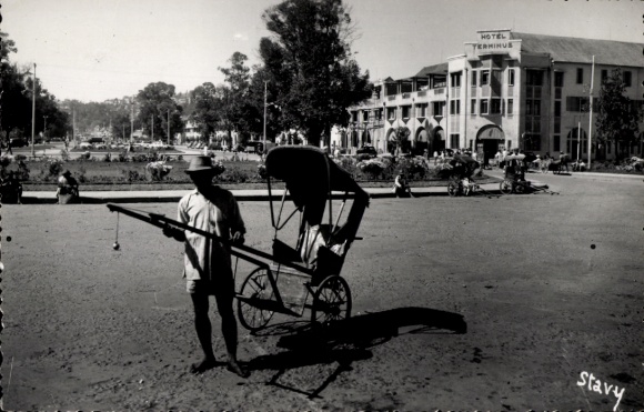 Ak Antananarivo Tananarive Madagaskar, Pferdetransport, Hotel Terminus,  Schwarz-Weiß-Foto