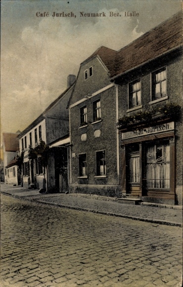 Postcard Neumark in Saxony, Café Jurisch, street with buildings, architecture
