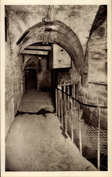 Postcard Douaumont Lorraine Meuse, Fort Vaux, Dark Corridor, Stone Staircase, Rope Railing, Water Pits