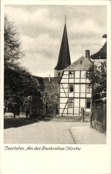Ak Iserlohn im Märkischen Kreis, An der Pankratiuskirche, Straßenpartie