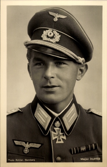 Postcard Knight's Cross recipient Major Hupfer, oak leaves, Photo Hoffmann R 189