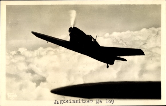 Ak Deutsches Militärflugzeug, Messerschmitt Bf 109, Angriff über den Wolken, Luftwaffe, II. WK