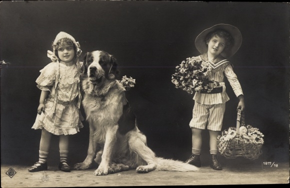 Postcard Two children with a dog, St. Bernard, flower baskets
