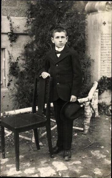 10 old photo PC men, various motifs