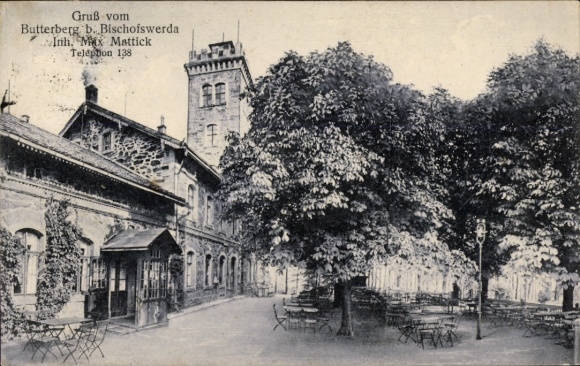 Ak Butterberg Bischofswerda in Sachsen, Vorderansicht des Butterbergs, Gebäude, Bäume, Terrasse, 