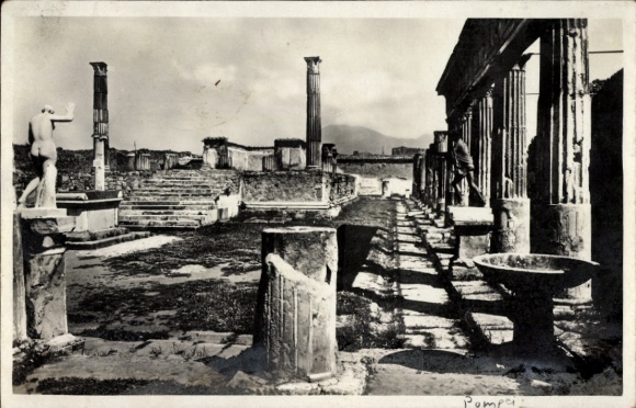 Ak Pompeji Pompei Campania, Ruinen, Tempel, Säulen, Statue, Historische Stätte