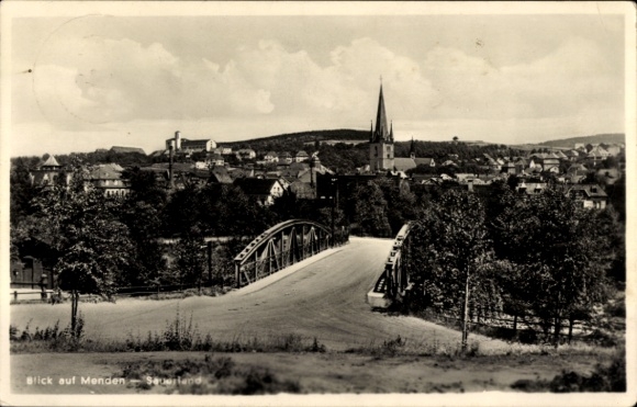 Ak Menden in Sauerland, totaalbeeld, kerktoren