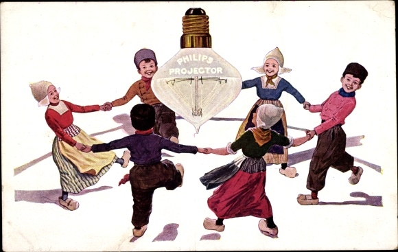 Künstler Ak Philips Projector, Kinder in Tracht tanzen um eine Glühbirne, Reklame, Holzschuhe