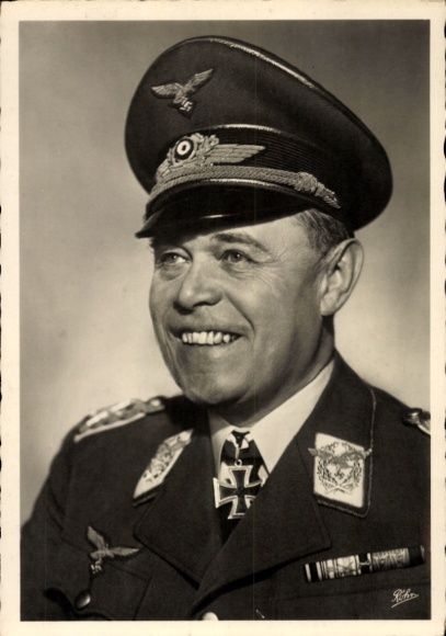 Odznaczony Krzyżem Rycerskim AK, feldmarszałek Albert Kesselring, Luftwaffe