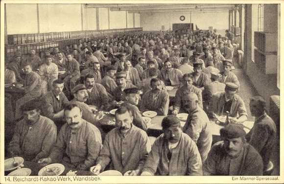 Postcard Hamburg Wandsbek, Reichardt Cocoa Factory, Men's Dining Room, Workers