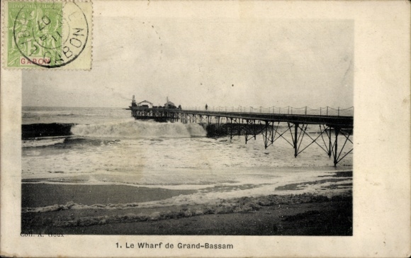 Ak Grand Bassam Elfenbeinküste, Seebrücke, stürmische See