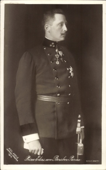Ak Prinz Elias von Bourbon Parma, Portrait in Uniform