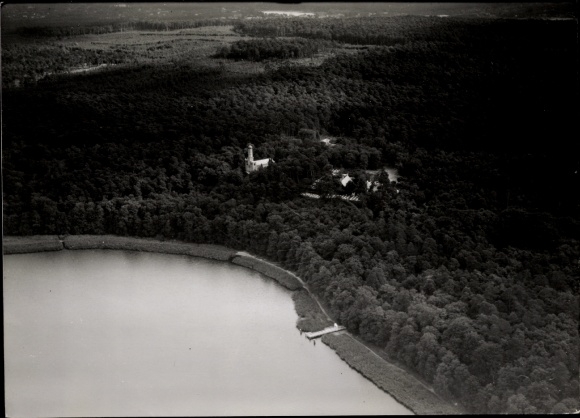 Foto Berlin Zehlendorf Wannsee, Pfaueninsel, Peter-Paulskirche